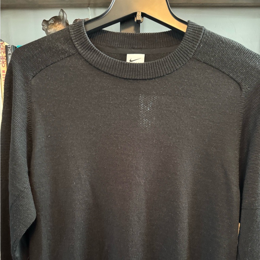 Mens Nike wool blend sweater. Black. Size large